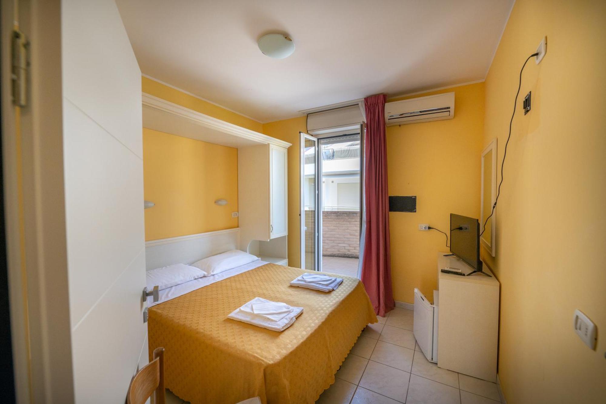 Di Matteo Hotel Roseto Degli Abruzzi Exterior photo